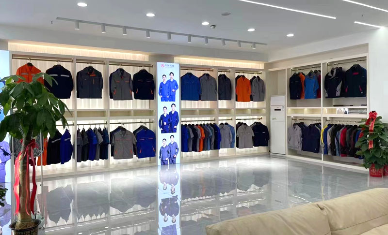 晨興工作服展廳2.jpg